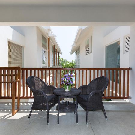 מיריסה Sri Sharavi Beach Villas & Spa - With 43 Metre Saltwater Infinity Pool מראה חיצוני תמונה
