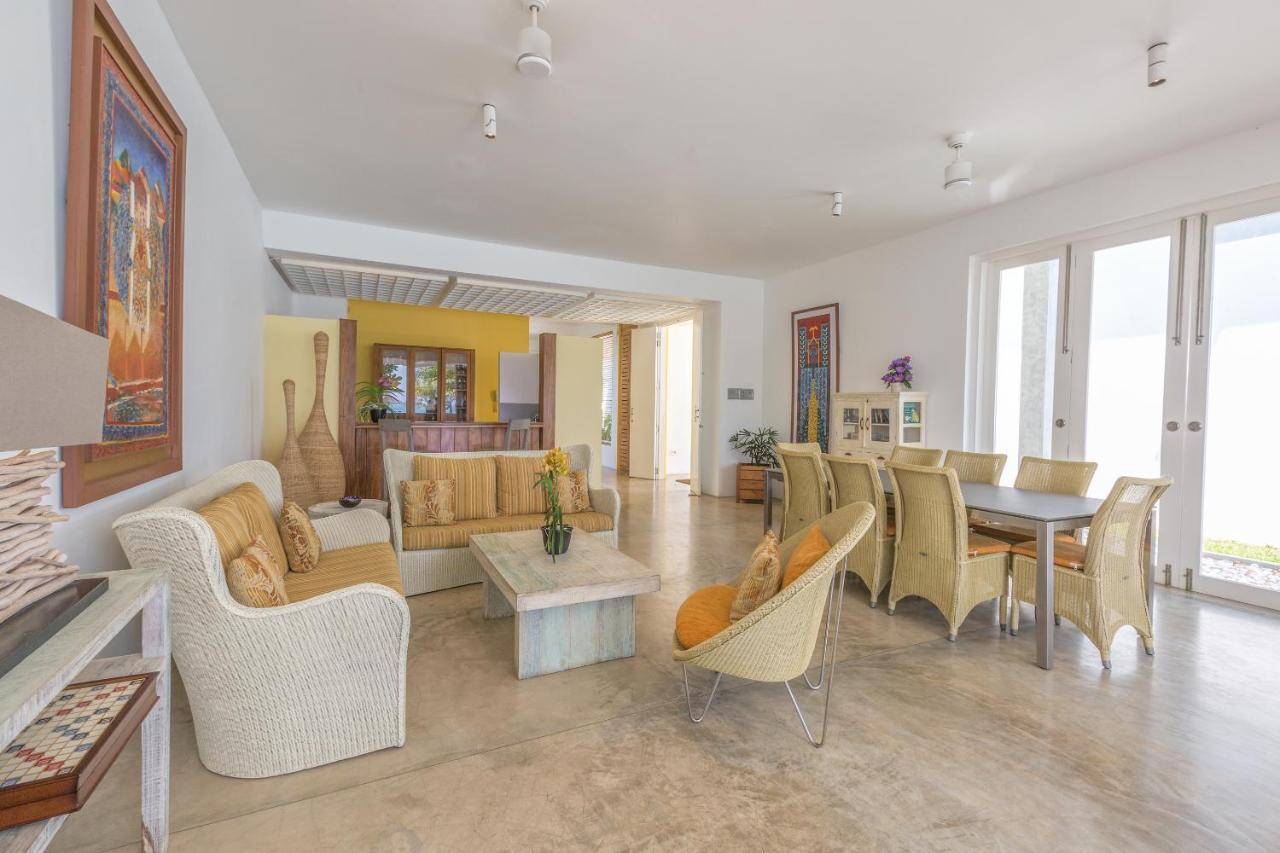 מיריסה Sri Sharavi Beach Villas & Spa - With 43 Metre Saltwater Infinity Pool מראה חיצוני תמונה