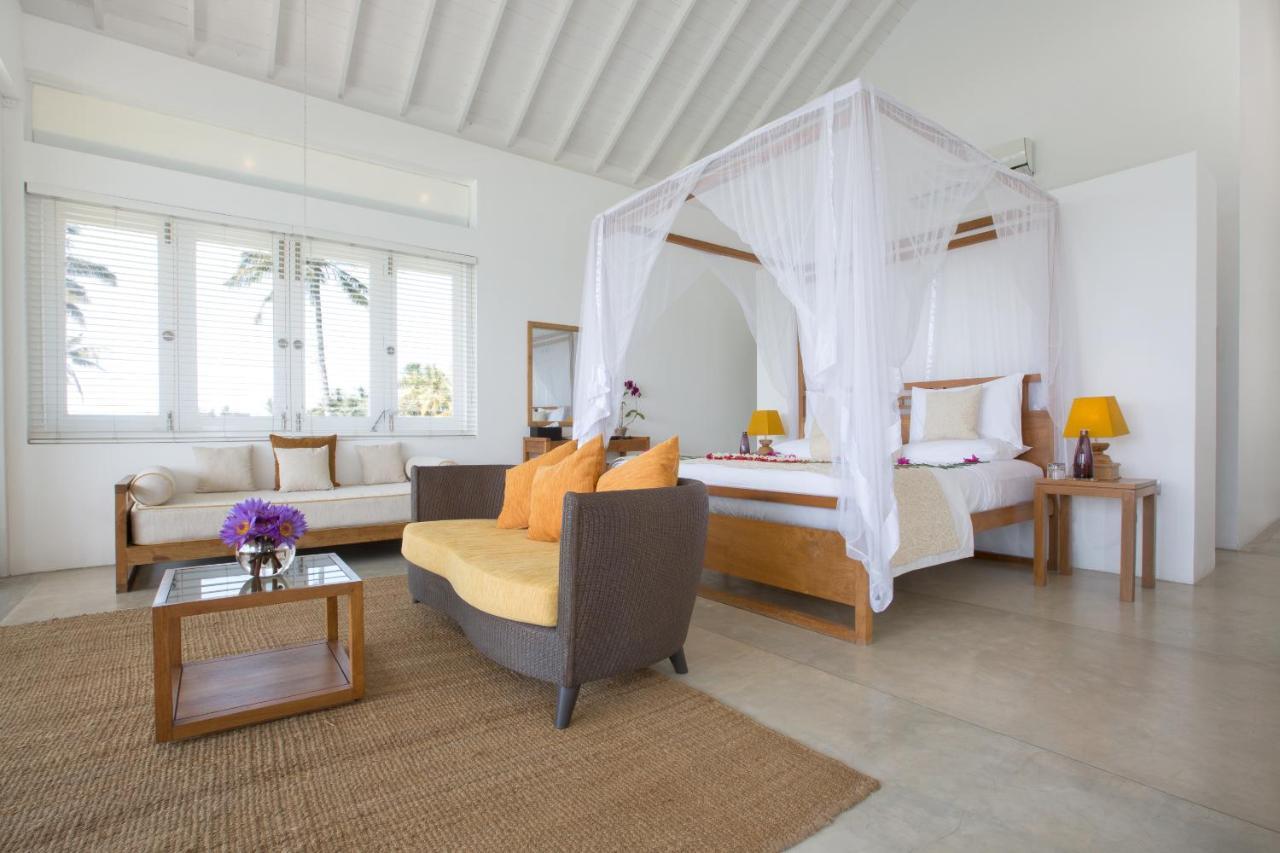 מיריסה Sri Sharavi Beach Villas & Spa - With 43 Metre Saltwater Infinity Pool מראה חיצוני תמונה