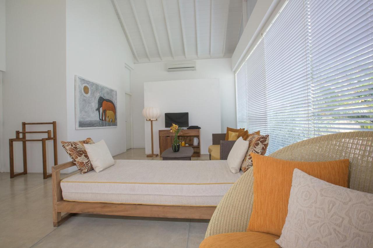 מיריסה Sri Sharavi Beach Villas & Spa - With 43 Metre Saltwater Infinity Pool מראה חיצוני תמונה