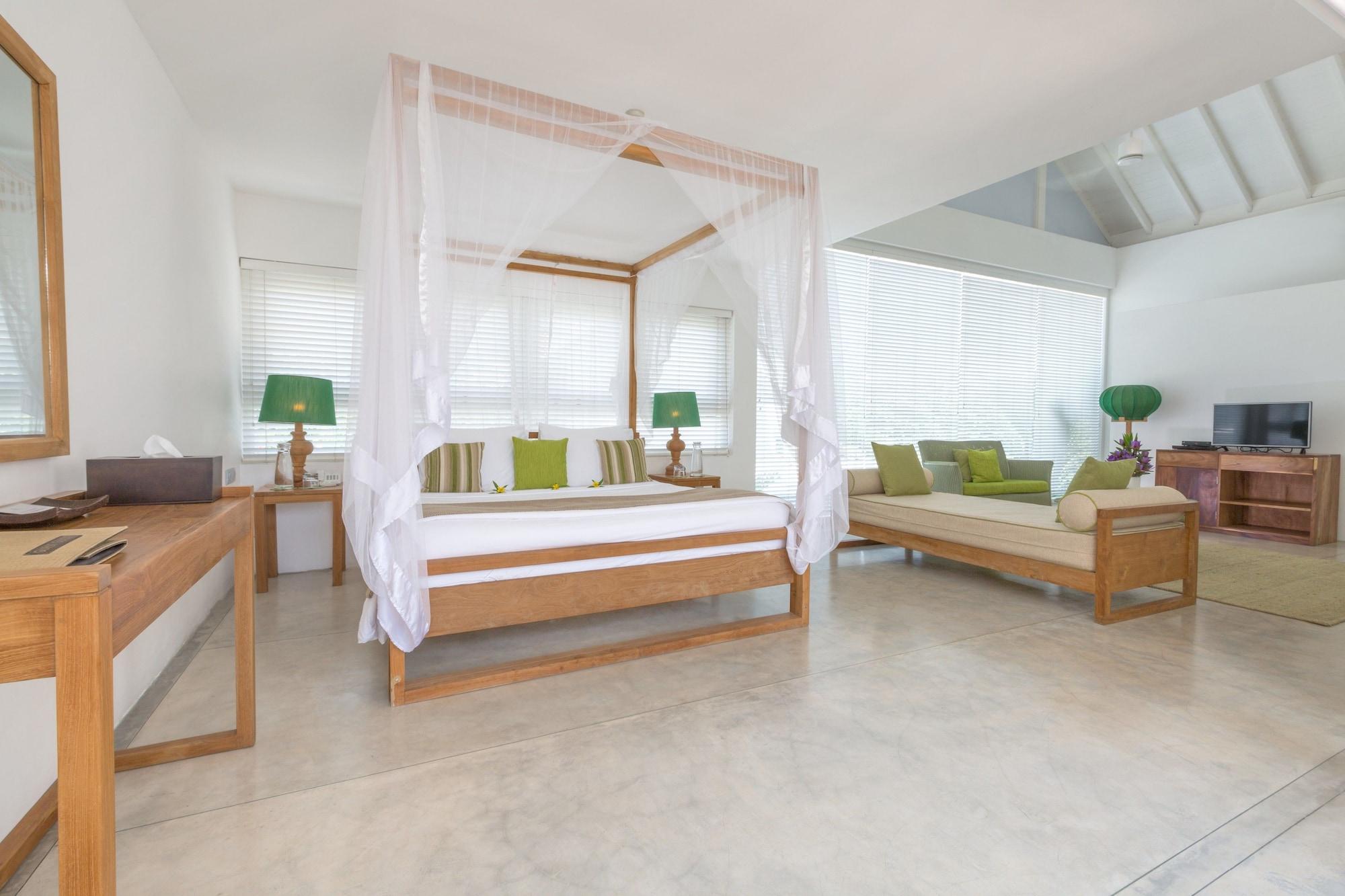 מיריסה Sri Sharavi Beach Villas & Spa - With 43 Metre Saltwater Infinity Pool מראה חיצוני תמונה